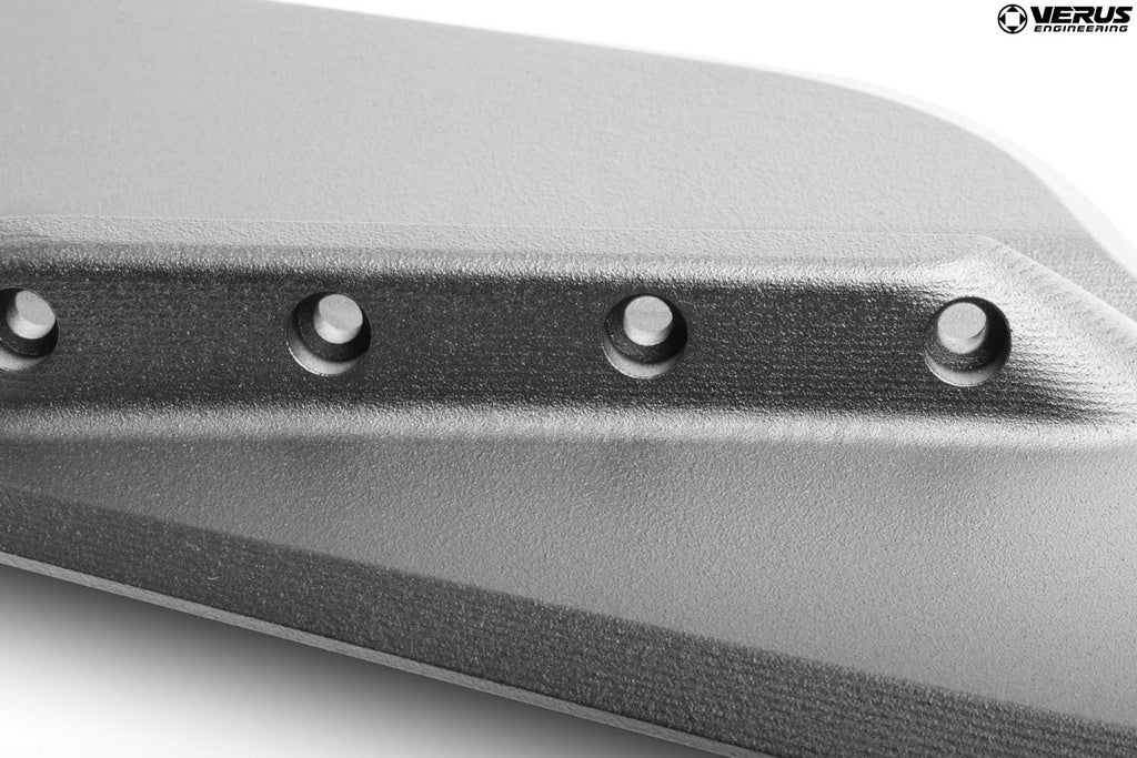 VERUS ENGINEERING(ヴェルスエンジニアリング)A0733A：シボレー・コルベットスティングレー（C8)：スワンネックV1Xリアウイングキット