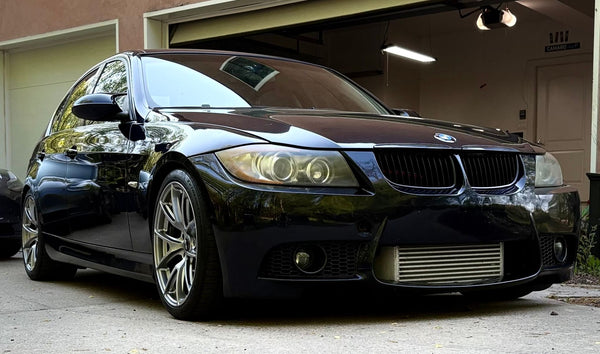 BMW 3シリーズ E90/E91/E92/E93 に APEX VS-5 F:18x9J ET30 / R:18x9.5J ET35 を装着