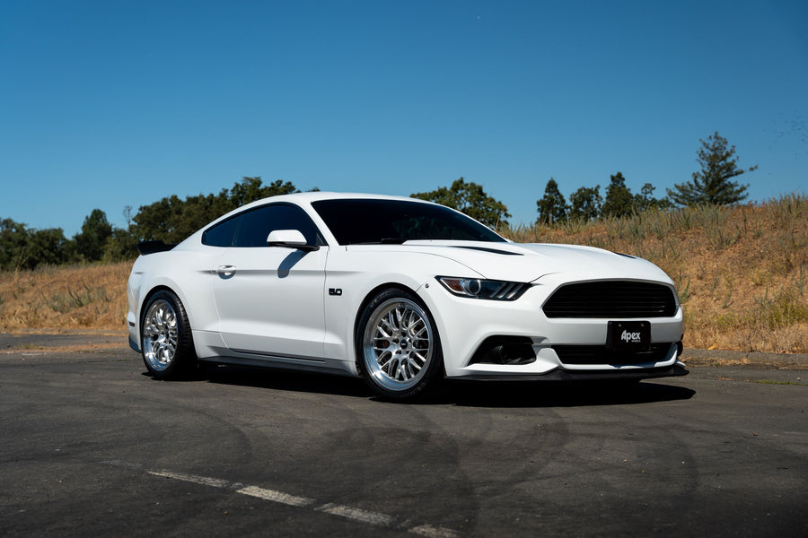 FORD マスタング S550 に APEX ML-10RT 19x10J ET40 Machined Lip Brushed Clear を装着