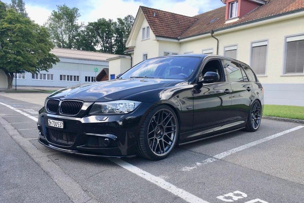 BMW 3シリーズ E90/E91 LCI に APEX ARC-8 F:19x9J ET28 / R:19x9.5J ET33 を装着