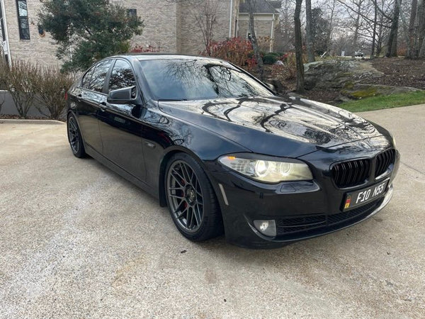 BMW 5シリーズ F10/F11 に APEX ARC-8 19x9.5J ET33 を装着
