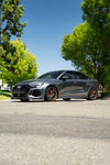 APEX VS-5 スクエア装着の AUDI RS3 8Y フロントビュー