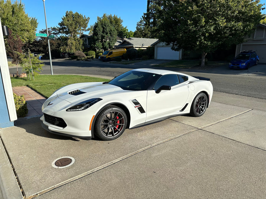CHEVROLET コルベット C7 ワイドボディ に APEX SM-10RS F:18x11J ET38 / R:19x12.5J ET55 Anthracite を装着