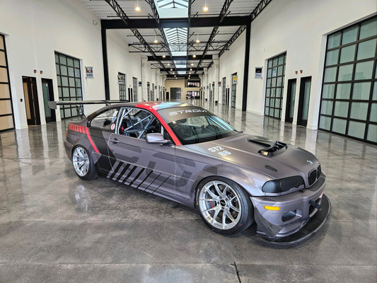 BMW 3シリーズ E46 に APEX VS-5RS 18x10.5J ET33 を装着