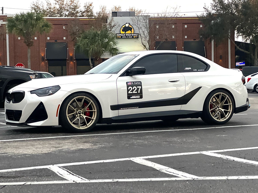 BMW 2シリーズ G42 に APEX VS-5RS F:19x9.5J ET25 / R:19x10J ET38 を装着