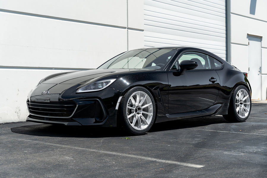 TOYOTA GR86／86／SUBARU BRZ に APEX SM-10RS 18x9.5J ET40 Brushed Clear を装着