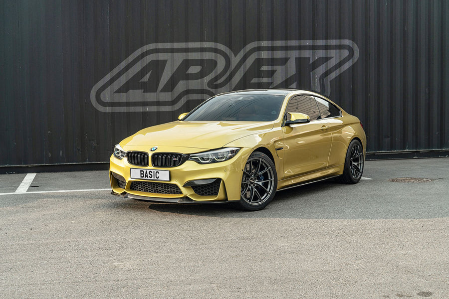 BMW M4 F82/F83 に APEX VS-5RS F:19x9.5J ET22 / R:19x10J ET25 を装着