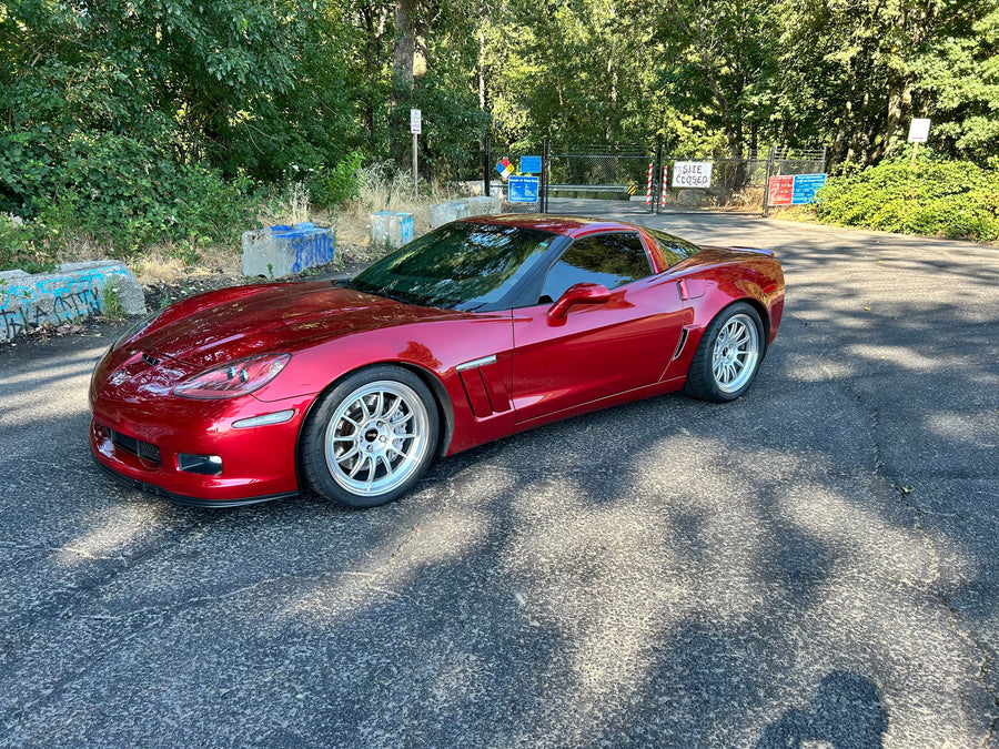 CHEVROLET コルベット C6 ワイドボディ に APEX SL-12RT F:18x10J ET32 / R:19x12J ET50 Machined Lip Race Silver を装着