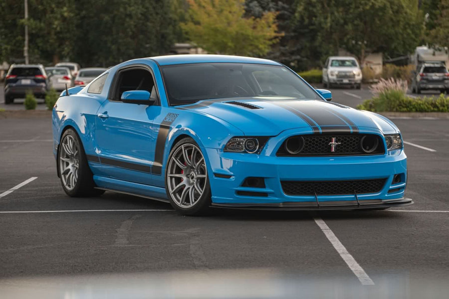 FORD マスタング S197 に APEX SM-10 19x11J ET52 Race Silver を装着