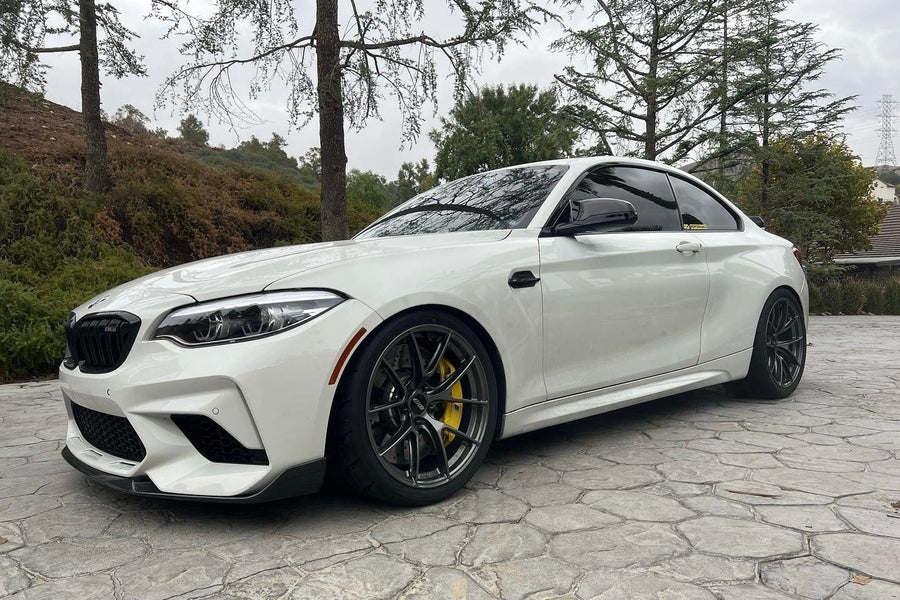 BMW M2 F87 に APEX VS-5RS F:19x9.5J ET28 / R:19x10.5J ET45 を装着