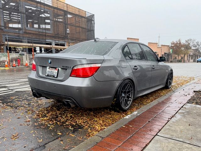 BMW 5シリーズ E60/E61 に APEX ARC-8 F:19x9.5J ET22 / R:19x10.5J ET22 を装着