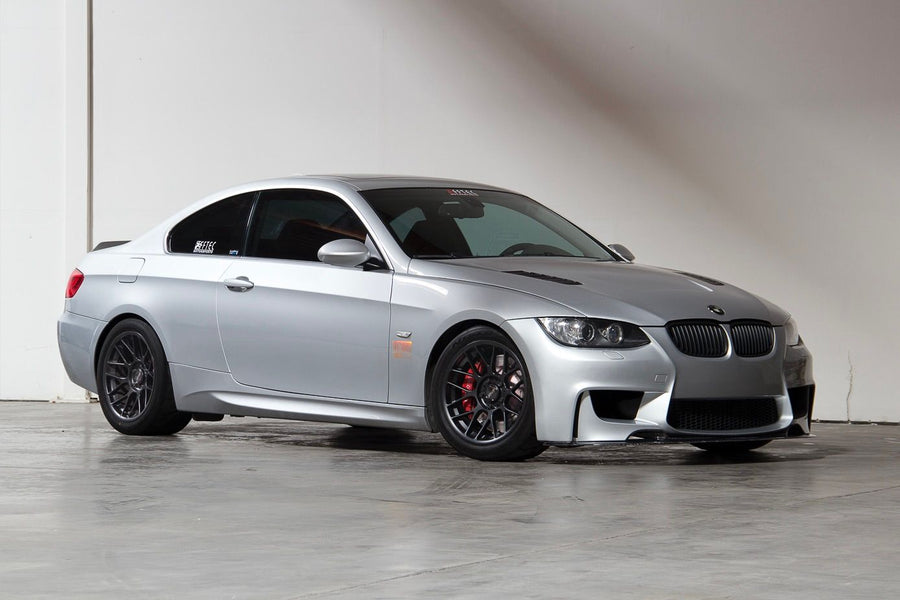 BMW 3シリーズ E90/E91/E92/E93 に APEX ARC-8 17x9.5J ET35 を装着