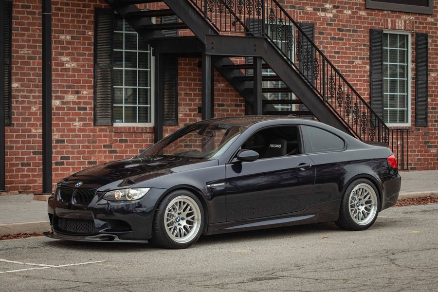 BMW M3 E90/E92/E93 に APEX ML-10RT 18x10J ET25 を装着