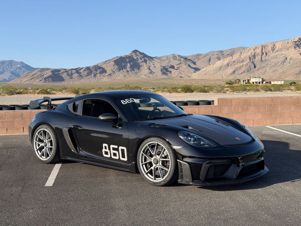 PORSCHE 718 ケイマン GT4 RS APEX VS-5RS 20インチ Race Silver 装着例