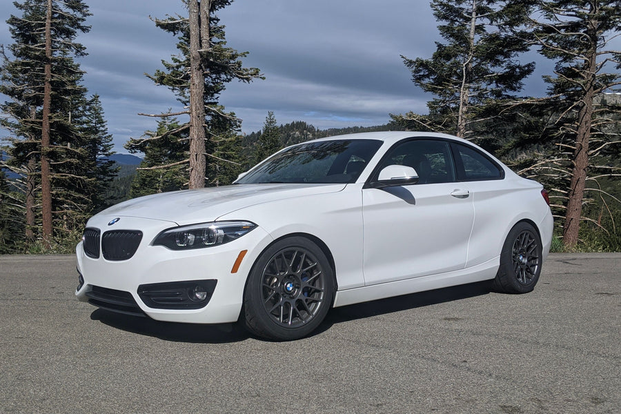 BMW 2シリーズ F22/F23 に APEX ARC-8 17x9J ET42 を装着