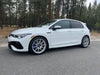 VW ゴルフR MK8 に APEX SM-10 18x8.5J ET43 Race Silver を装着