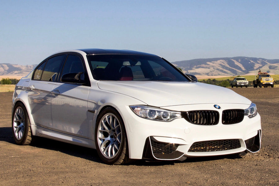BMW M3 F80 に APEX EC-7 F:18x9.5J ET22 / R:18x11J ET44 を装着