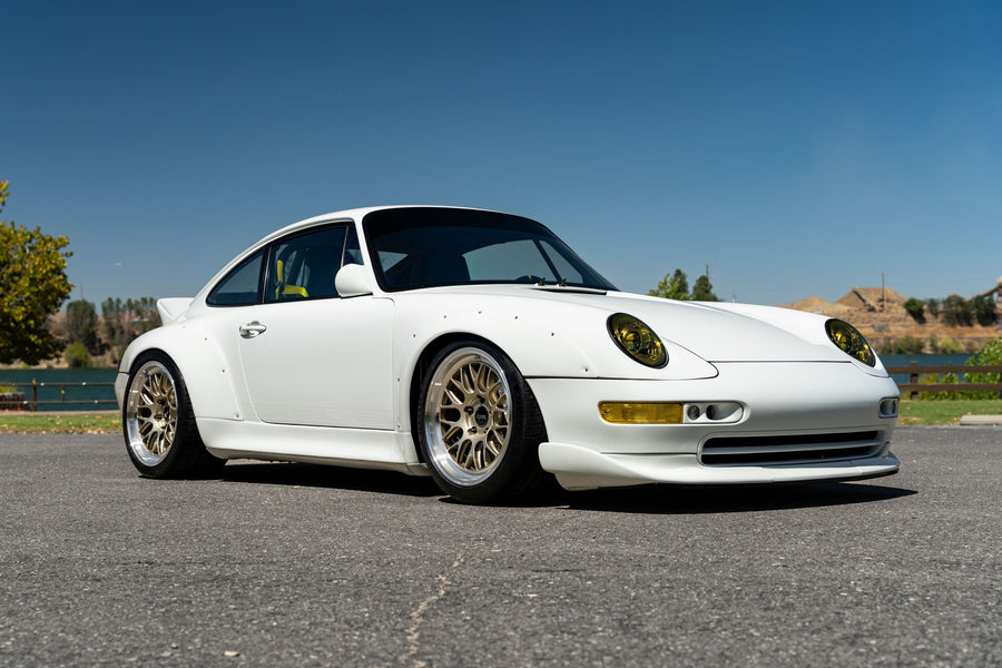 PORSCHE 911 993 カレラ に APEX ML-10RT 18x10J ET36 / 18x11J ET36 Machined Lip Gloss Motorsport Gold を装着