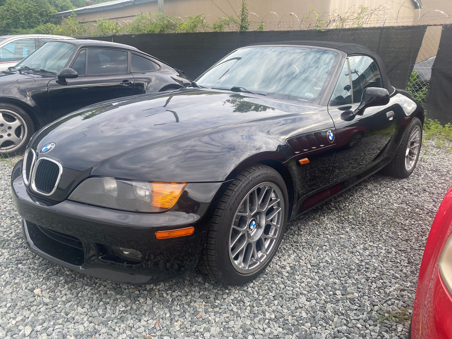 BMW Z3 E36/7 に APEX ARC-8 F:17x8.5J ET40 / R:17x9J ET30 を装着