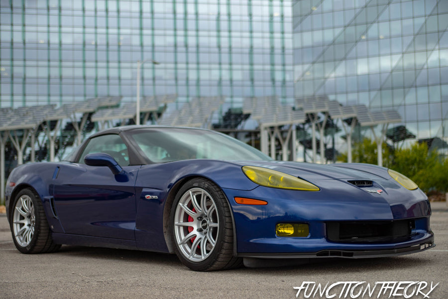 CHEVROLET コルベット C6 ワイドボディ に APEX SM-10 18x11J ET38 Race Silver を装着