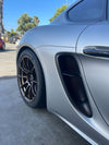 APEX SM-10RS 装着の PORSCHE 718 ケイマン GTS 4.0 リアビュー