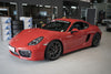 APEX SM-10 装着の PORSCHE 981 ケイマン S ホイールアップ