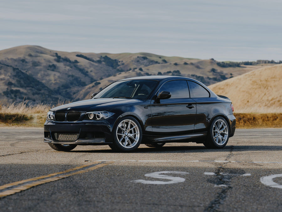 BMW 1シリーズ E82/E88 に APEX VS-5RS F:18x8.5J ET40 / R:18x9.5J ET58 を装着
