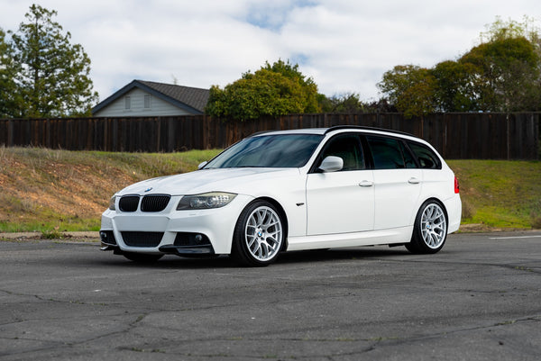 BMW 3シリーズ E90/E91 LCI に APEX EC-7 F:18x9J ET31 / R:18x9.5J ET35 を装着