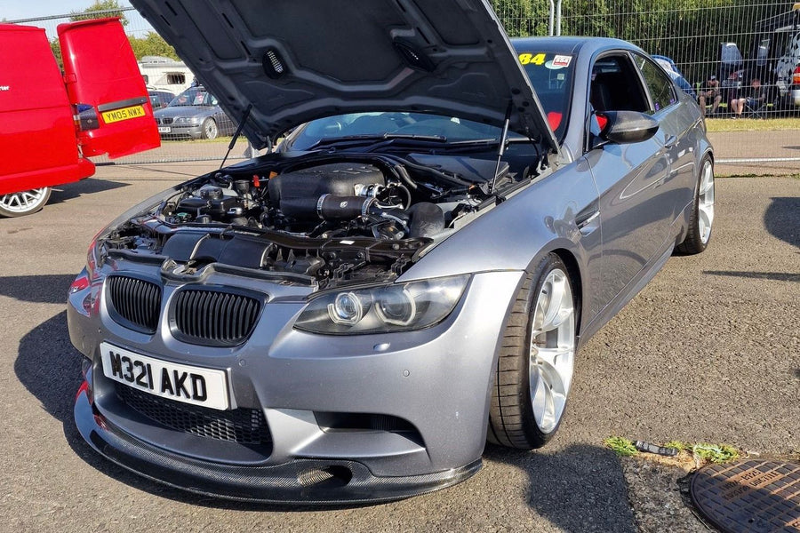 BMW M3 E90/E92/E93 に APEX VS-5RS F:19x10J ET25 / R:19x11J ET44 を装着