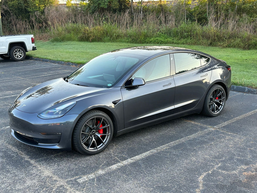 TESLA Model 3 APEX VS-5RS 19インチ Anthracite 装着例