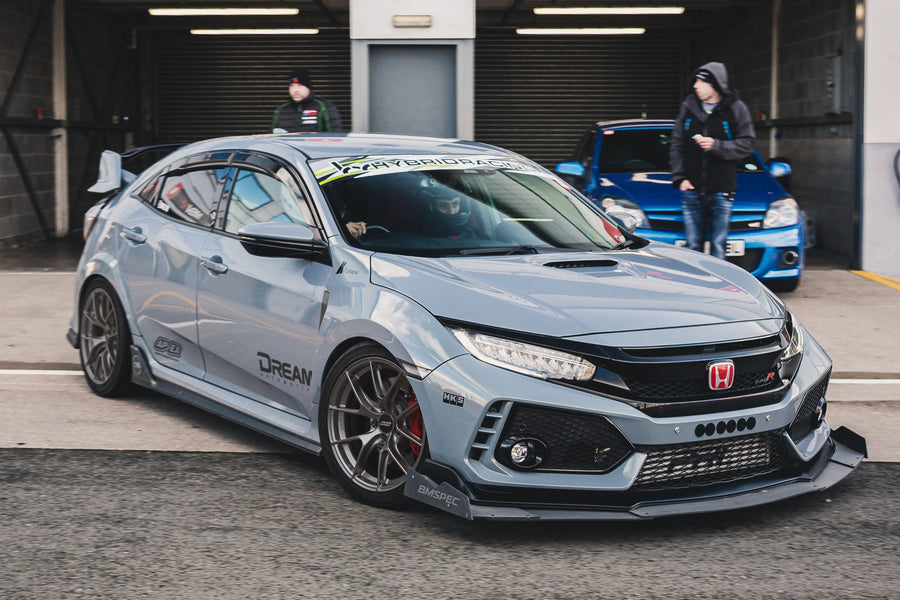 HONDA シビック タイプR FK8 に APEX VS-5RS 18x9.5J ET45 Anthracite を装着