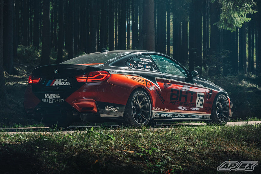 BMW M4 F82/F83 に APEX SM-10 F:18x10J ET25 / R:18x11J ET44 を装着