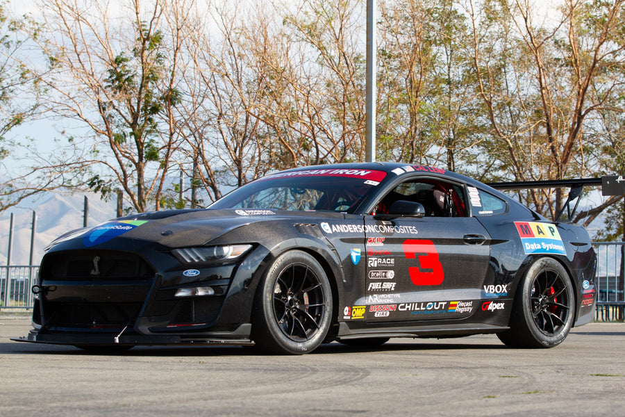 FORD マスタング シェルビー GT500 に APEX VS-5RS 18x12J ET57 Satin Black を装着
