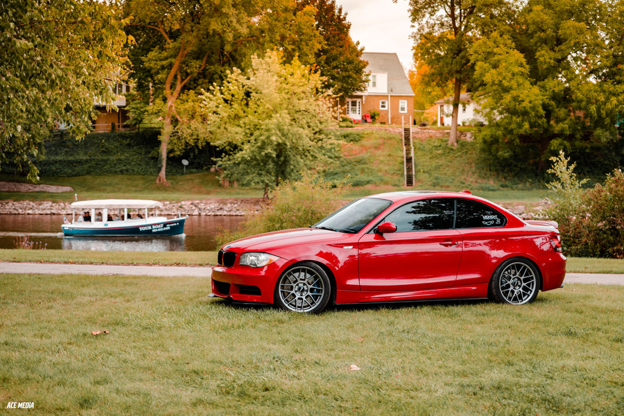 BMW 1シリーズ E82/E88 に APEX ARC-8 F:18x8.5J ET38 / R:18x9.5J ET58 を装着
