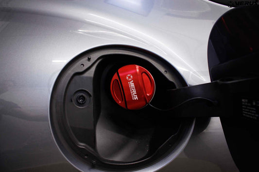 VERUS ENGINEERING(ヴェルスエンジニアリング)A0269A：ガスキャップカバー：トヨタ GRスープラ：全3色